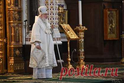 Патриарх Кирилл призвал молиться о наступлении мира. Патриарх Московский и всея Руси Кирилл вместе с православными вечером в субботу, 31 декабря, в храме Христа Спасителя помолился о том, чтобы следующим год стал годом мира. «Будем молиться о том, чтобы в грядущем году пришел мир, чтобы прекратилась междоусобная брань», — обратился он.