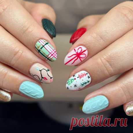 10 Sparkle &amp; Easy Christmas Nail Design Ideas for 2023 &amp;#8211; Ferbena.com