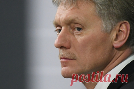 Песков ответил на совет госдепа по якобы фейкам от России. Никому не следует верить на слово, особенно Госдепартаменту США. Так на его совет про «фейки» по Украине со стороны России ответил представитель Кремля Дмитрий Песков. Ранее глава пресс-службы Госдепартамента США Нед Прайс отказался привести доказательства о фабрикации Россией видео об Украине.