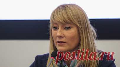 Журова: федерации принимают решения о допуске россиян под давлением политиков. Олимпийская чемпионка и депутат Госдумы Светлана Журова заявила, что международные федерации принимают решения о допуске российских спортсменов под давлением политиков. Читать далее