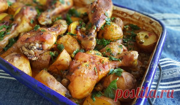 Куриные ножки с молодой картошечкой - Рецепт | BonApeti.ru