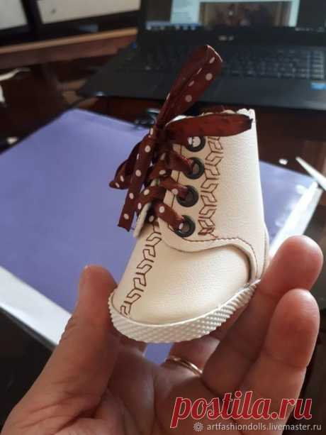 Создаем милые сапожки для куклы
