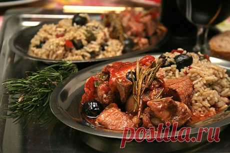 Мясо по-итальянски в томатном соусе.