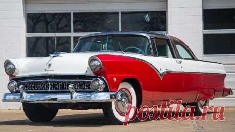 1955 Ford Crown Victoria / S104 | Чикаго 2018 / Аукционы Mecum 1955 Ford Crown Victoria представлен в партии S104 в Шаумбурге, штат Иллинойс