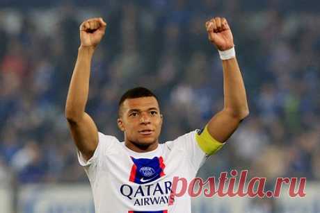 Мбаппе сообщил ПСЖ об отказе продлевать контракт. Нападающий «Пари Сен-Жермен» Килиан Мбаппе сообщил руководству клуба об отказе продлевать контракт до 2025 года. Действующее соглашение форварда с командой рассчитано до 2024-го с опцией продления на один сезон. Отмечается, что парижане постараются продать форварда летом 2023-го, чтобы он не ушел как свободный агент.