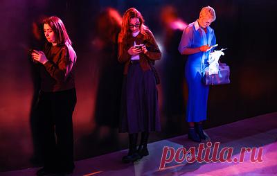 Max работает штатно. Пользователи жаловались на сбой в оповещениях, десктоп-версии и на работу приложения