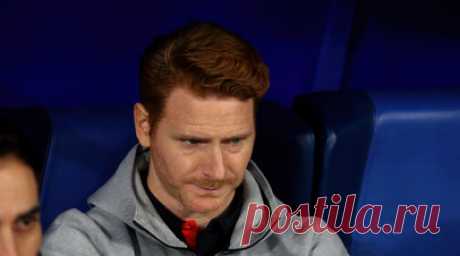 Мостовой: я бы не дал Абаскалю дисквалификацию больше чем на один матч. Бывший полузащитник испанской «Сельты» Александр Мостовой заявил, что главного тренера московского «Спартака» Гильермо Абаскаля не стоит строго наказывать за эпизод с хавбеком грозненского «Ахмата» Бернардом Беришей. Читать далее