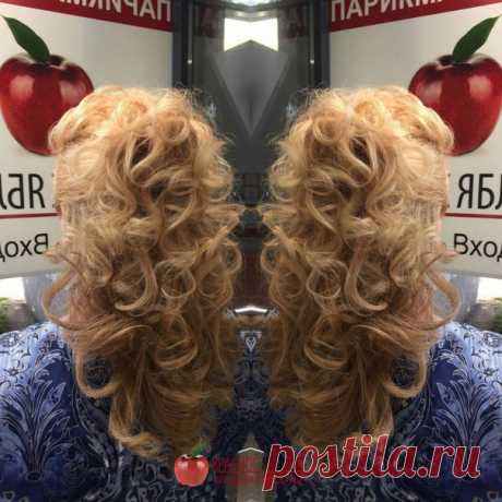 Пятничный вечер🌛 располагает к приятному🌹 времяпрепровождению в театре👪 или ресторане🍷...Для таких случаев просто необходима💥 вечерняя укладка💁. Посетите наш салон🍎 в Кузьминках и наши стилисты с радостью вам помогут