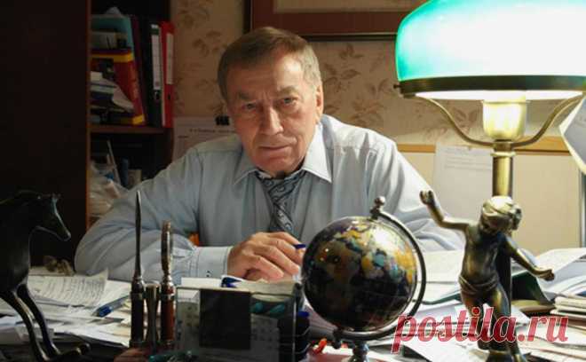 Умер бывший главный редактор «Российской газеты» Анатолий Юрков. На 90-м году жизни умер бывший главный редактор «Российской газеты» журналист Анатолий Юрков.
