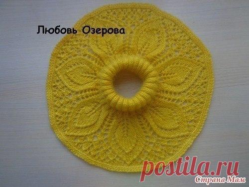 Ажурная манишка, вязаная спицами