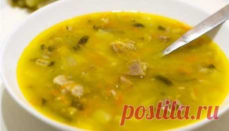 Вкуснейший рассольник с перловкой и солеными огурцами: незаменимый суп в зимнее время Приятного аппетита!