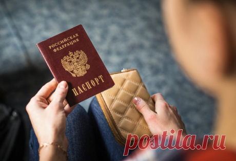 В какой срок надо поменять паспорт в 20 лет, чтобы не было штрафа? Сыну скоро 20. Но сейчас он на археологической практике в другом городе и день рождения встретит там же. Подскажите, в какой срок надо ...