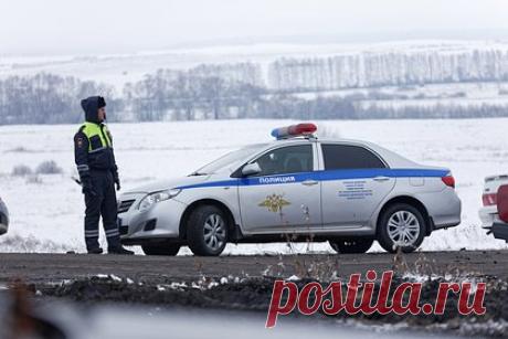 Десять машин столкнулись из-за тумана на российской трассе. В Якутии из-за густого тумана и сложных погодных условий на трассе столкнулись десять машин. Об этом пишет ТАСС со ссылкой на заявление управления ГИБДД МВД России по региону. ДТП зафиксировано в Якутске, на 14-м километре Намского тракта. В результате аварии пострадал один водитель.