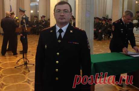 Раскрывший преступления экс-губернатора Брянской области полицейский получил удар ножом в спину - Новости - Новая Газета