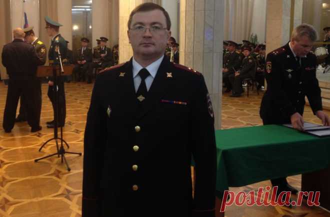 Раскрывший преступления экс-губернатора Брянской области полицейский получил удар ножом в спину - Новости - Новая Газета