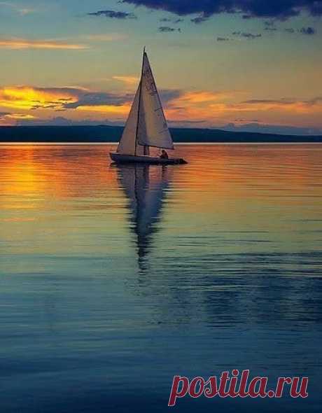 MARAVILLOSO MUNDO El silencio de la belleza...🌹💙💙💙🌹