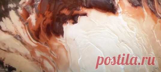 Три новых научных статьи опровергают наличие на Марсе озер с жидкой водой – по всей видимости, невероятные сигналы производила иная субстанция. Группа исследователей из Института планетологии и астрофизики в Геттингене (Германия) провела анализ данных о марсианских сигналах, собранных зондом «Кьюриосити» в период с 2010 по 2013 гг., и пришла к выводу, что в некоторых случаях они не имели отношения к водным ресурсам Красной планеты.
Работа опубликована в журнале Science.
В своей статье ученые п…