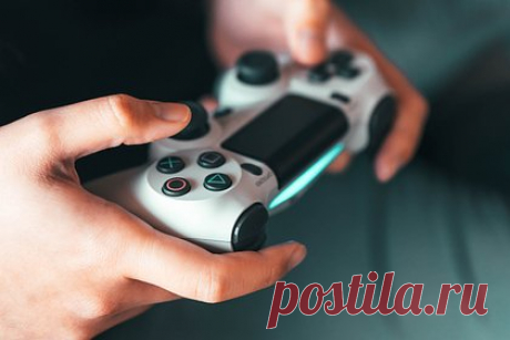 Рынок игровых консолей рекордно вырос. Рынок приставок в третьем квартале 2023 года вырос, продемонстрировав рекордные показатели. В материале говорится, что рост поставок консолей оценили в 11 процентов в годовом исчислении, общий объем отгруженных на рынок приставок составил 9,1 миллиона устройств. Квартал оказался самым успешным для рынка с 2017 года.