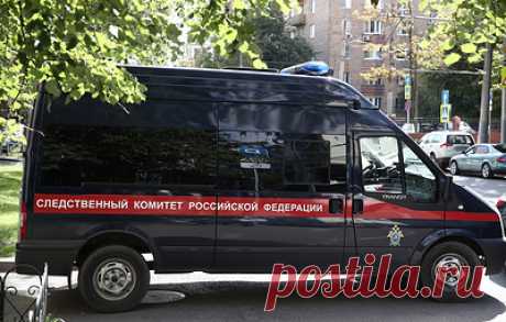 В СК подтвердили, что причиной пожара в больнице Ярославля стало замыкание. По данным ведомства, в одной из палат учреждения использовали кипятильник, который заискрился и упал на матрас пациента, из-за чего произошло возгорание