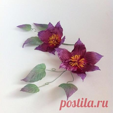 Клематисы. Работы моих учеников. Приходите и вы, не упустите шанс - это последние группы. www.alenaflower.ru