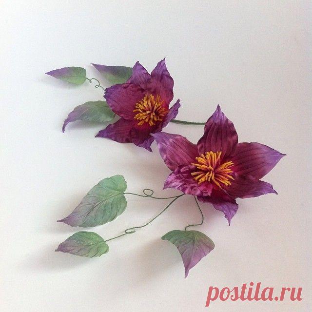 Клематисы. Работы моих учеников. Приходите и вы, не упустите шанс - это последние группы. www.alenaflower.ru