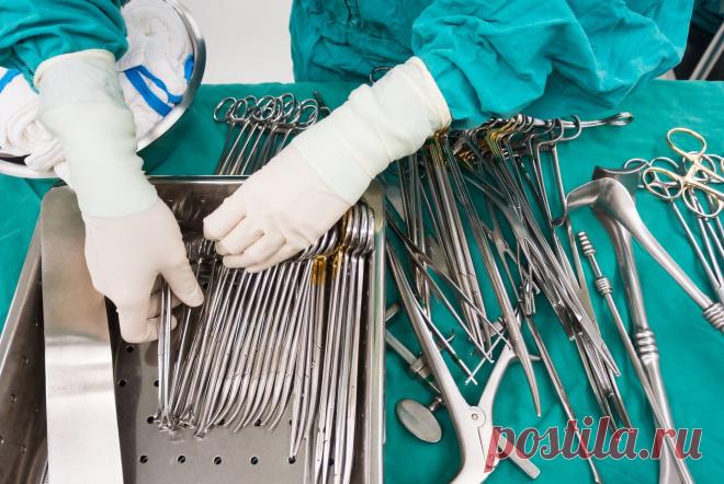 Материалы для эндопротезирования
Разработки на уровне космической техники – так характеризуется эндопротезирование суставов в Германии. Подразумеваются и высокотехнологичные конструкции суставных протезов, в полной мере отвечающих принципам биогармонии, и современные материалы, из которых они изготовлены. Материаловедческие аспекты во многом определяют тот широкий круг клинических возможностей, в котором развивается эндопротезирование суставов.
Выбор ...