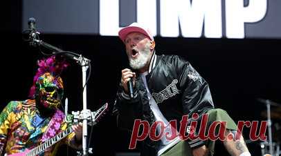 В Эстонии хотят отменить концерт Limp Bizkit после заявлений солиста о России. Власти Эстонии назвали недопустимым проведения концерта американской группы Limp Bizkit после заявлений солиста Фреда Дёрста о России. Читать далее