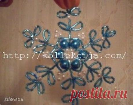 Снежинка из бисера | Своими руками — интернет журнал