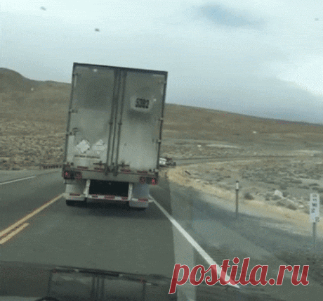 Природа постоянно демонстрирует нам свою мощь, доказывая нашу неспособность подчинить ее себе. Вот 20+ примеров