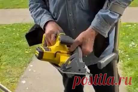 Арендодатель пропилил дверь неплательщика циркулярной пилой и попал на видео. В Ирландии арендодатель пропилил дверь и напал на жильца из-за неоплаченной аренды. Арендатор успел снять инцидент на видео. Владелец недвижимости бросил в жильца включенную пилу, и тот едва успел увернуться. Семья квартиросъемщиков обратилась в полицию и опасается за свою безопасность.