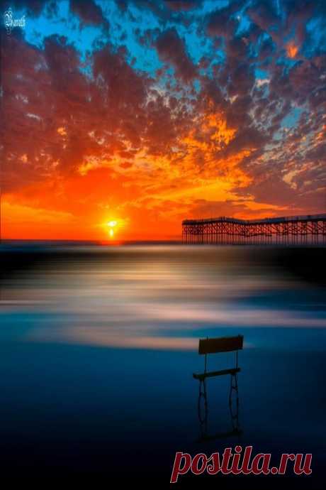 Watching the sunset | SUNSETS AND SUNRISE