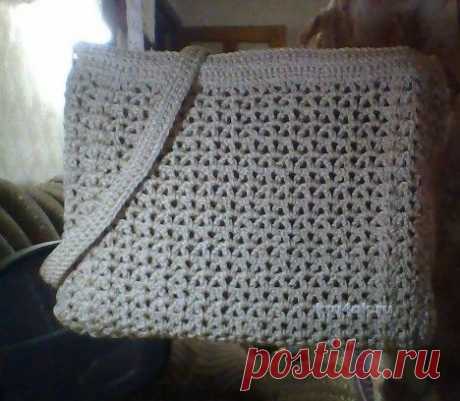 Вязаная крючком сумка — работа Альбины Петровны