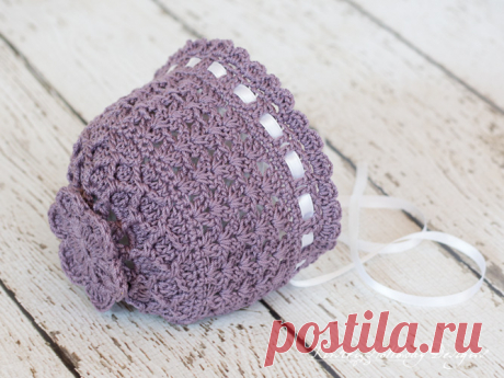 Vintage-style Lace Crochet Baby Bonnet | Free Pattern Tutorial | Kirsten Holloway Designs This free vintage-style crochet newborn baby bonnet pattern is a true heirloom design! It's got lace textures & has notes for other sizes.
