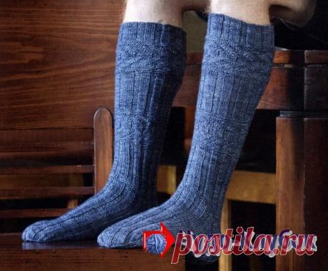 Высокие мужские носки на 5 спицах 43 размер