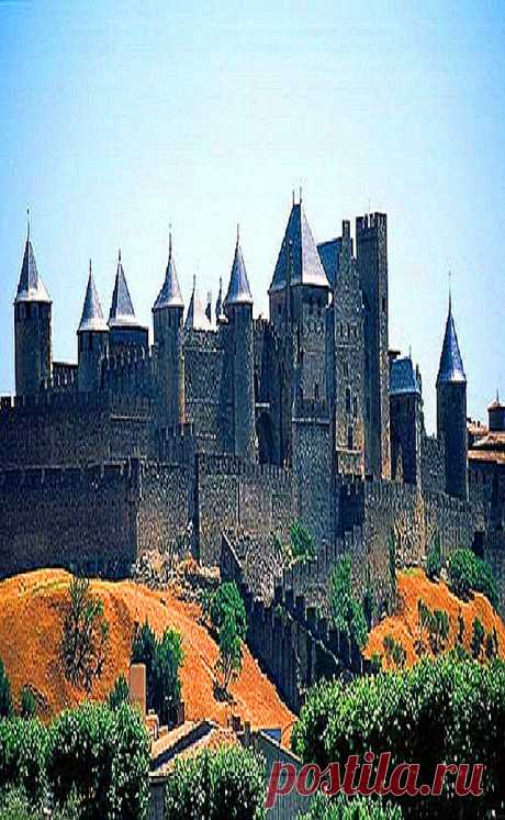 Medieval Carcassonne Castle in France | Castles mermaids and fantasy | Средневековый, Франция и Замки