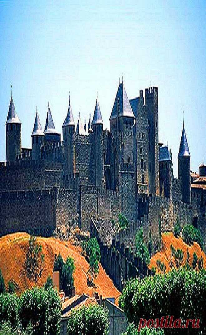 Medieval Carcassonne Castle in France | Castles mermaids and fantasy | Средневековый, Франция и Замки