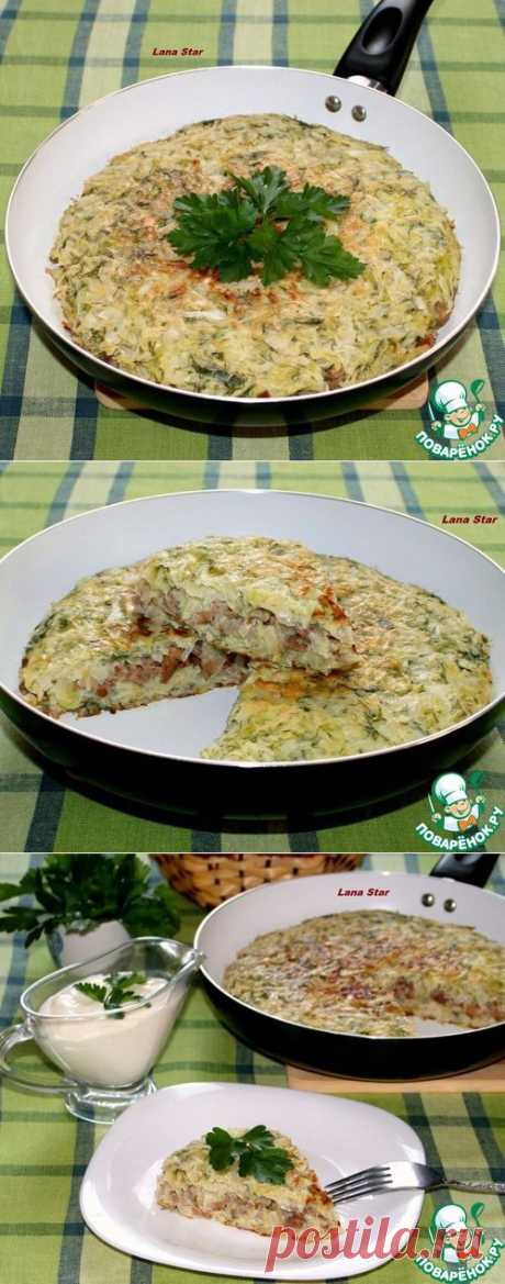 Капустный пирог с мясом и грибами на сковороде - кулинарный рецепт