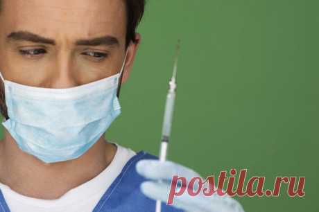 Male Nurse Key Information: Salary, Job Description, Education