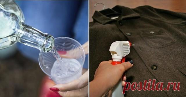 ВОДКА И ТРИНАДЦАТЬ СПОСОБОВ ЕЕ НЕОБЫЧНОГО ПРИМЕНЕНИЯ 
1. Добавьте в вазу с цветами (пионами, например) несколько капель водки и чайную ложку сахара, и вы продлите им жизнь.
2. Чтобы безболезненно снять приставший намертво лейкопластырь, смочите его водкой при помощи ватного тампона. Водка быстро растворит липкий слой.
3. Для того, чтобы быстрее избавится от герпеса, протрите его смоченным водкой ватным тампоном.
4. Тем же способом можно уменьшить боль от ожога медузы, по к...