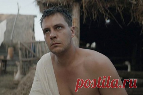 Режиссер «Холопа» приступил к съемкам второй части фильма. Режиссер «Холопа» рассказал о том, что приступил к съемкам второй части картины. Клим Шипенко отметил, что авторы ленты успели снять «небольшой блок» фильма в прошлом году, однако над основной частью «Холопа 2» предстоит работать в будущем. Кинематографист добавил, что к касту проекта присоединится Аглая Тарасова.