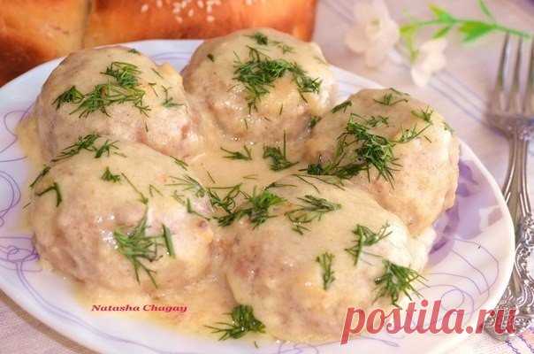 Нежные мясные тефтели в молочном соусе - дети обожают!