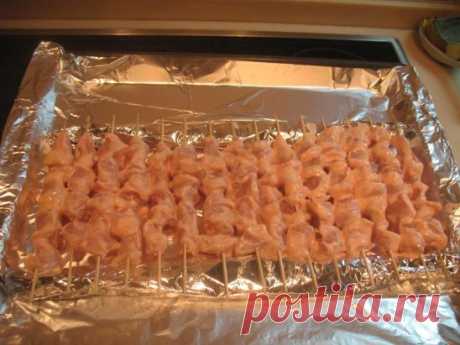 Куриный шашлык с картошкой в духовке -