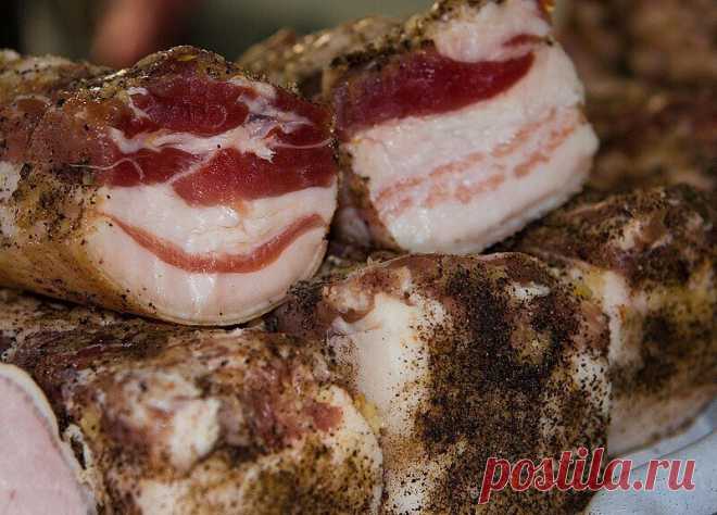 Подруга с Закарпатья угостила перченым салом. Такого вкусного я еще не пробовала | Веселая кухарка | Яндекс Дзен