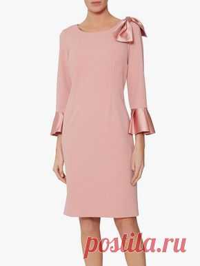 Unusual and Non Traditional Mother Of The Bride Outfits | Brides Magazine