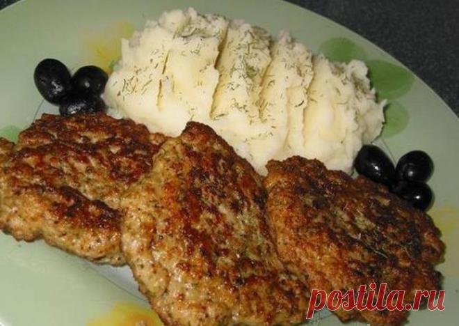 Мясные оладьи — нежная альтернатива наскучившим котлетам!