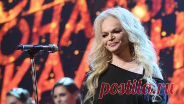 Скандал с Долиной вызвал страх у покупателей квартир. После скандала с квартирой певицы Ларисы Долиной россияне стали бояться приобретать квартиры у пожилых людей. Об этом &quot;Ленте.ру&quot; рассказал риелтор Константин Барсуков. По его словам, люди стали смотреть не на схему продажи ...