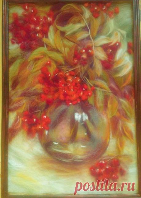 Пылает алой ягодой рябина,
Шумит листва, омытая дождями.
А на пороге леди Октябрина,
Сентябрь провожает вдаль ветрами.

Показать полностью…