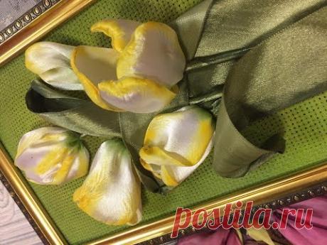 ТЮЛЬПАН -- ВЫШИВАЕМ  БУТОНЫ-- ШКОЛА ВЫШИВКИ ЛЕНТАМИ Татьяны Шелиповой