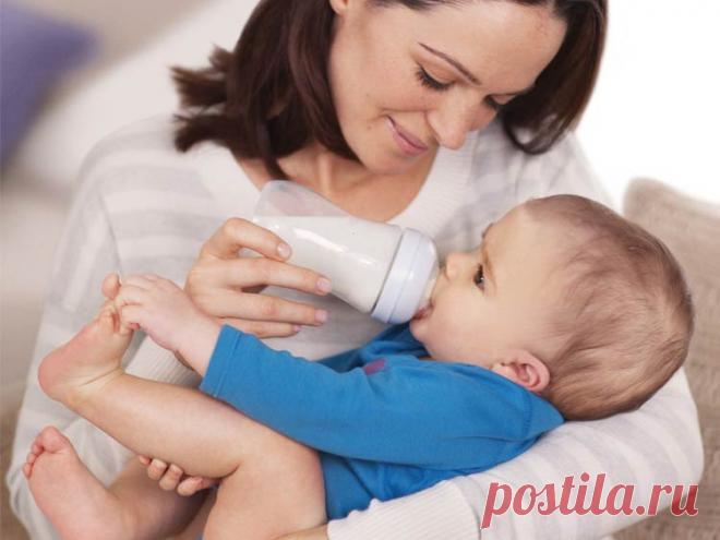 Нормы кормления грудных детей по месяцам: таблица питания детей до года Кормление ребенка от 0 до 1 года по месяцам. Таблица кормления детей до года по месяцам по рекомендации ВОЗ. Режим кормления ребенка до года. Особенности питания малыша на грудном вскармливании.