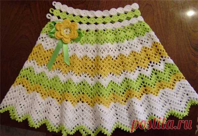 Юбочка с зигзагообразным узором для девочки (крючок).